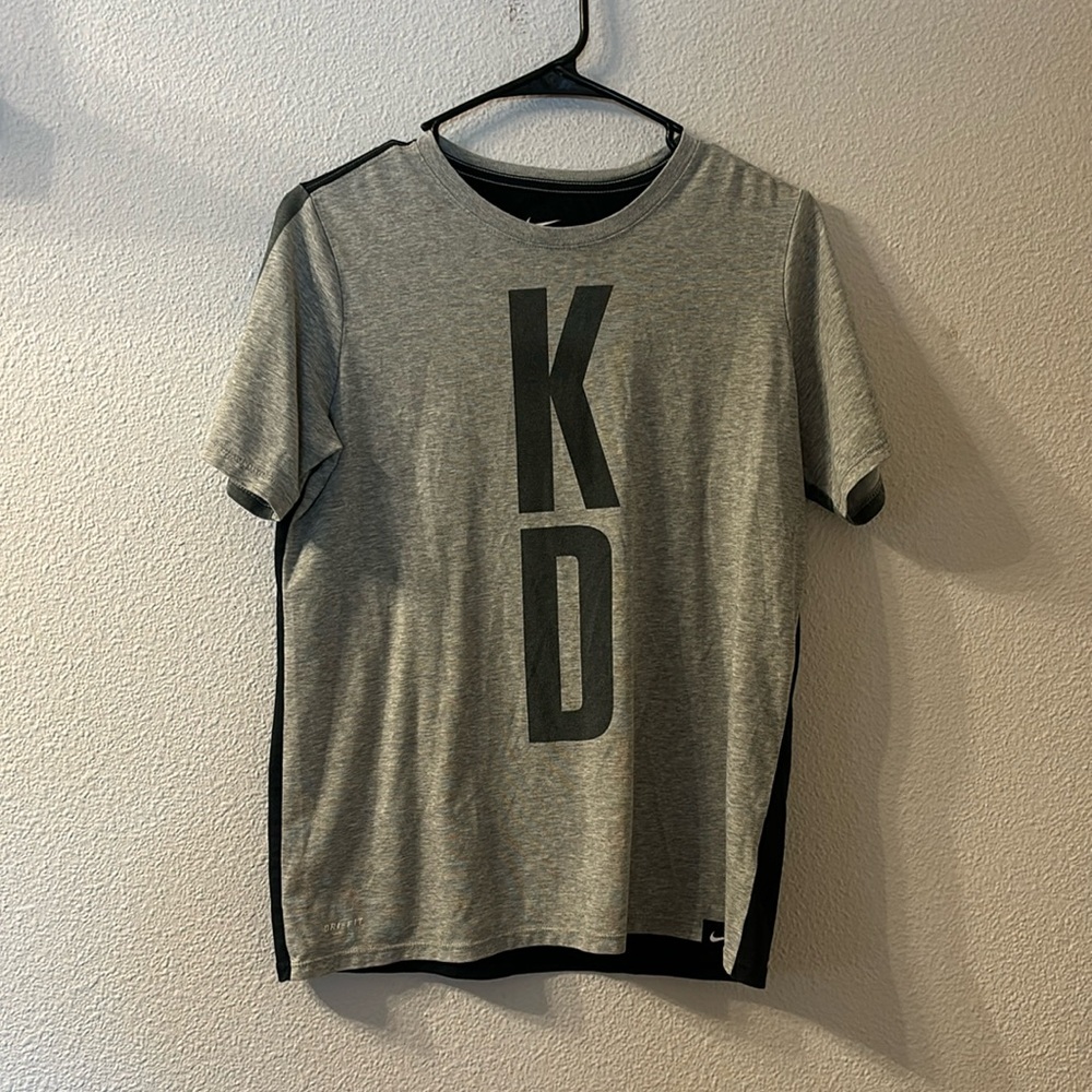 Nike Kyrie Davis graphic tee size XL
